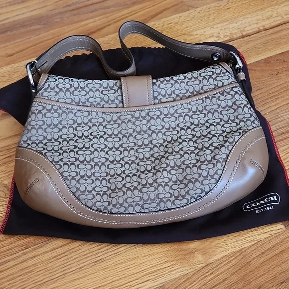 Like New Coach Vintage Leather & Canvas Soho Baguette plus coin purse & dust bag - Picture 8 of 15